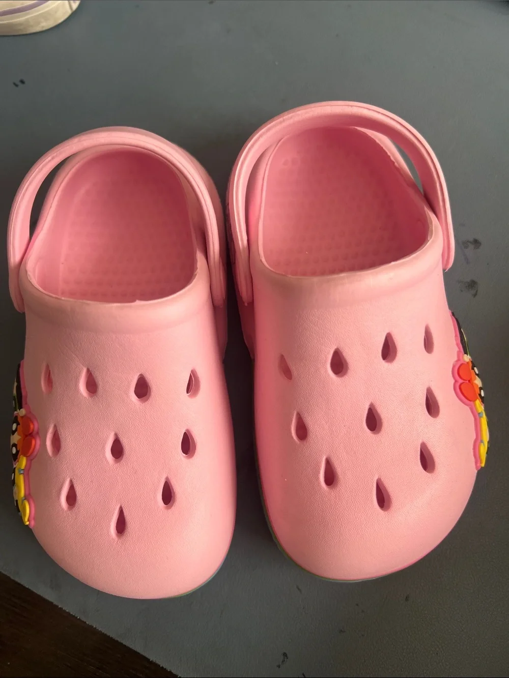 N/A crocs like